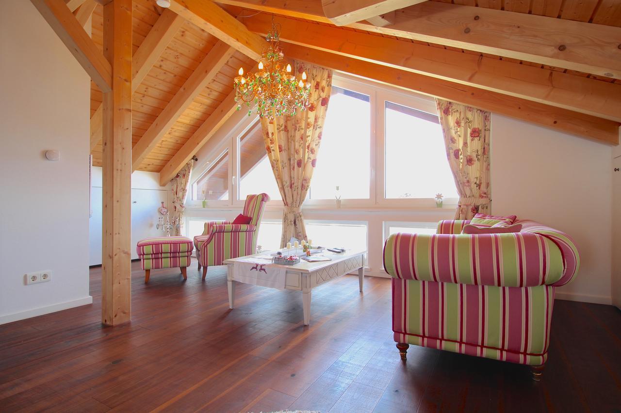 Himmelschloesschen & Chalet Rose Garmisch-Partenkirchen Exterior photo